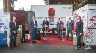 Bundeskanzler Sebastian Kurz besucht Saubermacher Ralf Mittermayr, Bundeskanzler Sebastian Kurz, Landeshauptmann Hermann Schützenhöfer, IV-Präsident Georg Knill, Gerhard Ziehenberger und Landesrätin Barbara Eibinger-Miedl