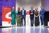 Talk zu textilen Kreisläufen bei Saubermacher auf der VIENNA FASHION WEEK.26, v.l.n.r.: Lilian Klebow, Schauspielerin und Aktivistin; Nunu Kaller, THINK kallerful; Tércio Pinto, Refibertech; Hans Roth, Gründer Saubermacher; Gabriele Rigby, Modelabel FRÖHLICH; Andreas Opelt, CEO Saubermacher – © Saubermacher/Sabine Klimpt Lilian Klebow, Nunu Kaller, Tércio Pinto, Hans Roth, Gabriele Rigby und Andreas Opelt beim Talk über textile Kreisläufe und Recycling im Rahmen von Saubermacher auf der VIENNA FASHION WEEK.26 – © Saubermacher/Sabine Klimpt