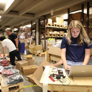 Saubermacher kooperiert mit dem Verein Fairmittlerei und möchte auf die unnötige Verschwendung von noch gebrauchsfähigen Produkten hinweisen. Fotocredit: Jochen Klöck